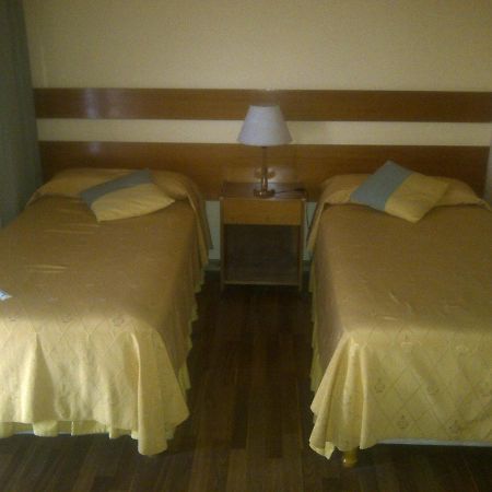 Gran Hotel Chivilcoy Bagian luar foto