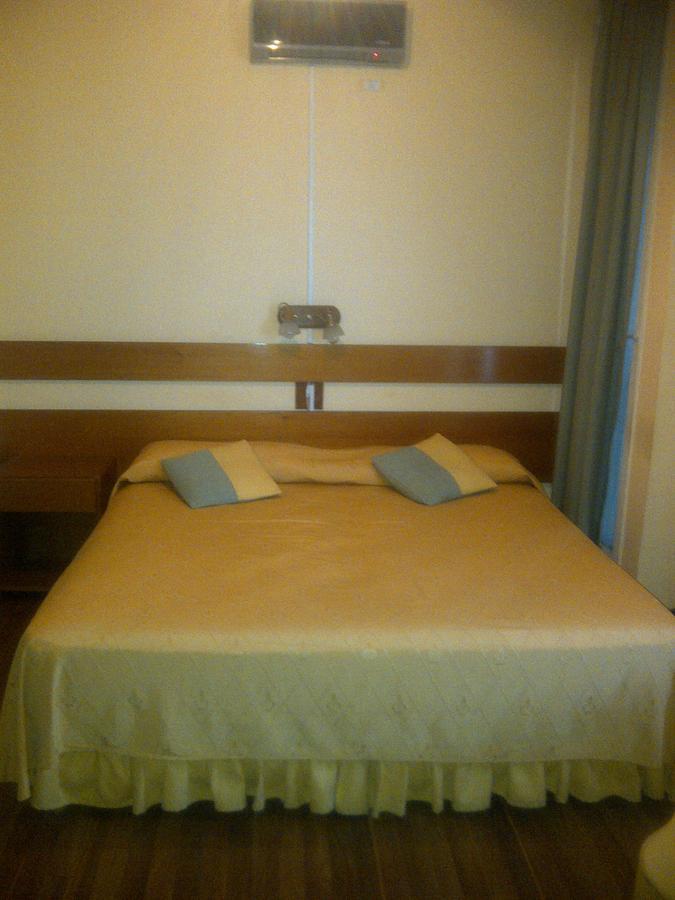 Gran Hotel Chivilcoy Bagian luar foto
