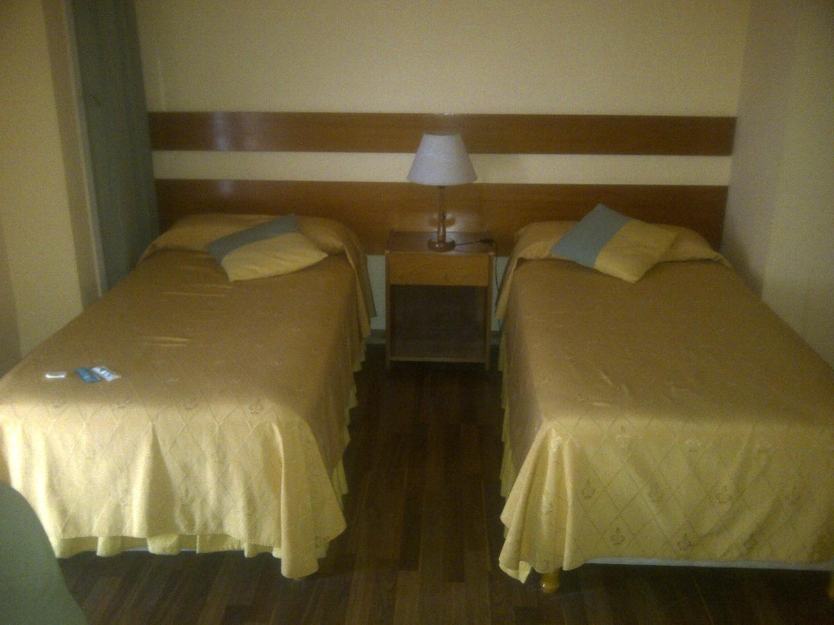 Gran Hotel Chivilcoy Bagian luar foto