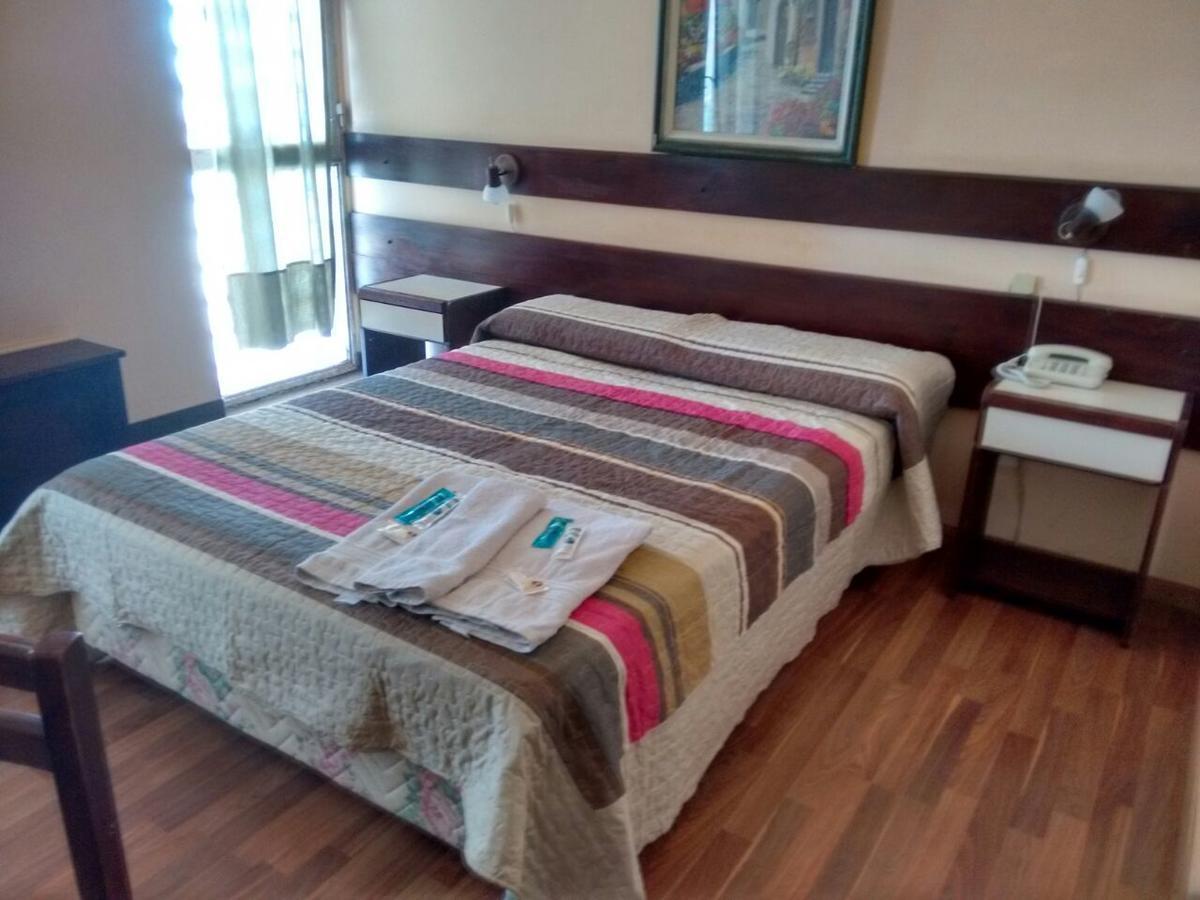 Gran Hotel Chivilcoy Bagian luar foto